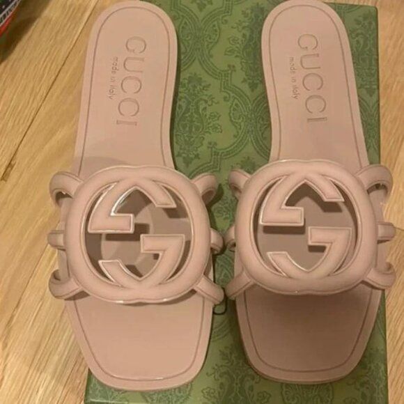 Interlocking GG Slides