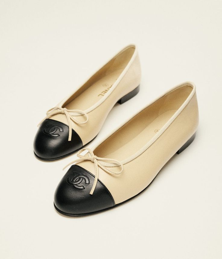 The Ballerine Two-Tone Cap-Toe Flats