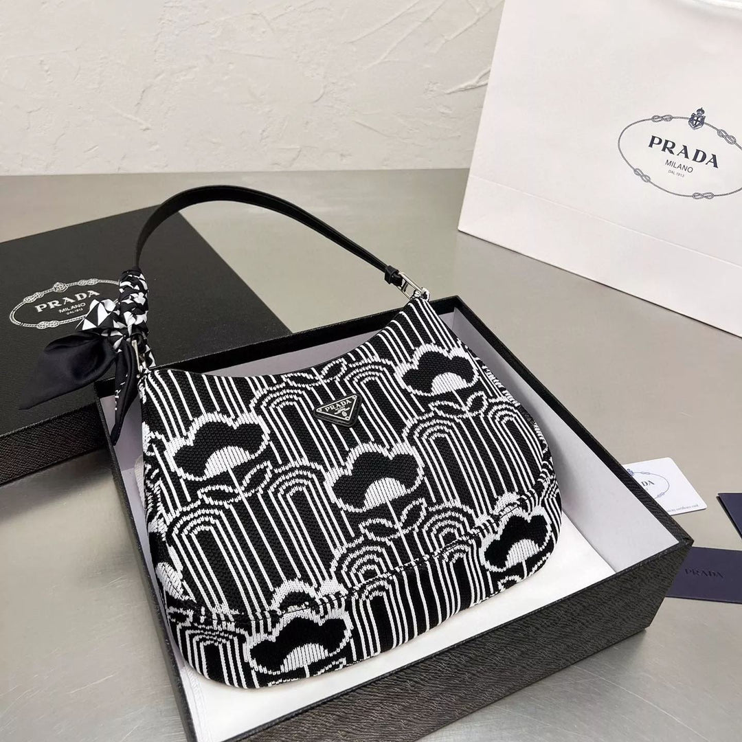 Exquisite leather bags-558