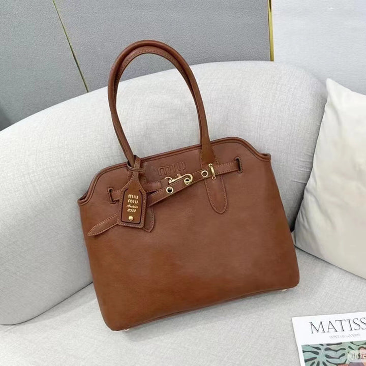 Aventure Tote — Premium Everyday Shoulder Bag