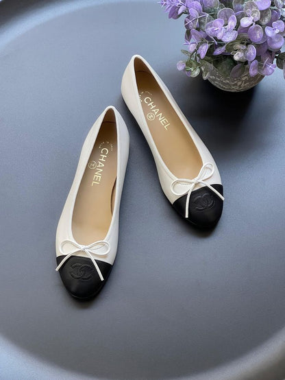 The Ballerine Two-Tone Cap-Toe Flats