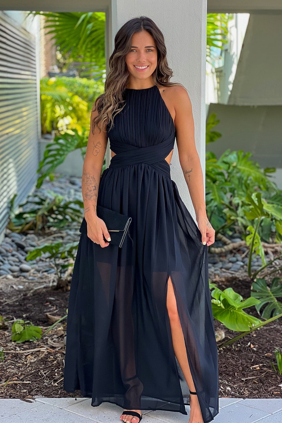 Black Pleated Maxi Dress – Celiora London