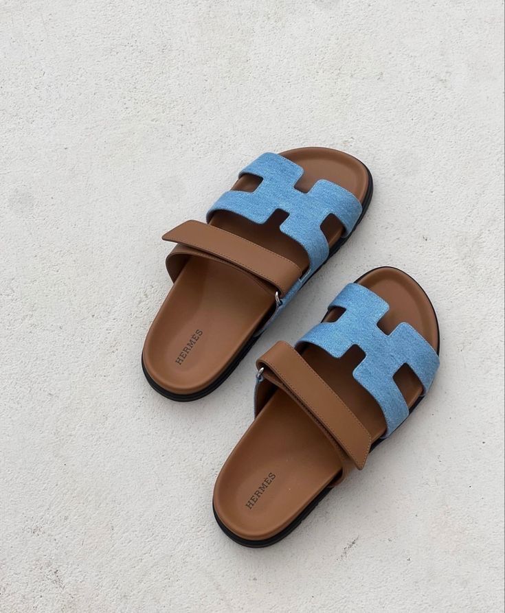 Iconic H-Cut Sandals