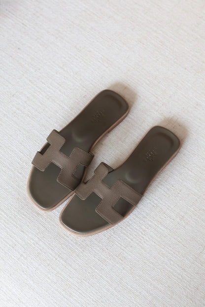 Iconic H-Oran Slide Sandals