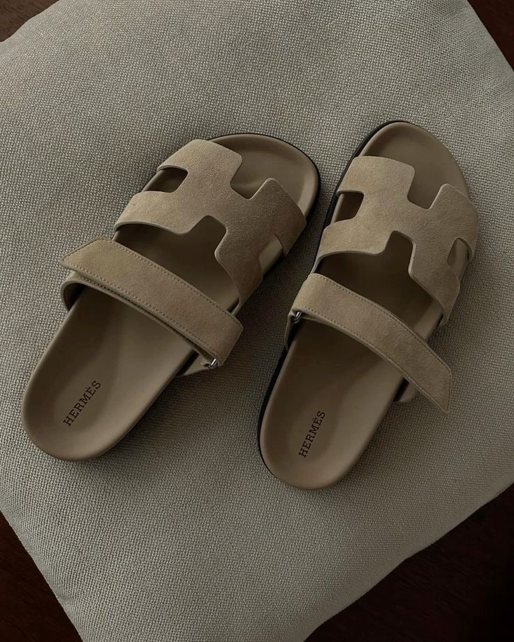 Iconic H-Cut Sandals
