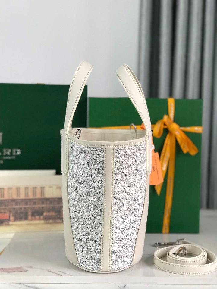 Exquisite leather bags-382